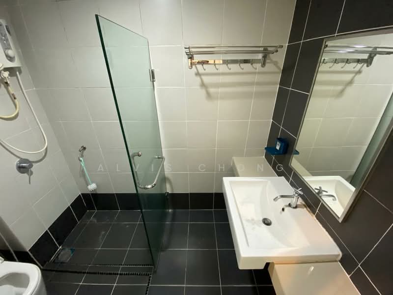 Servis Apartment untuk Disewa di Centrestage Designer Suite - Alvis Chong - Bathroom - PropertyGuru.com.my