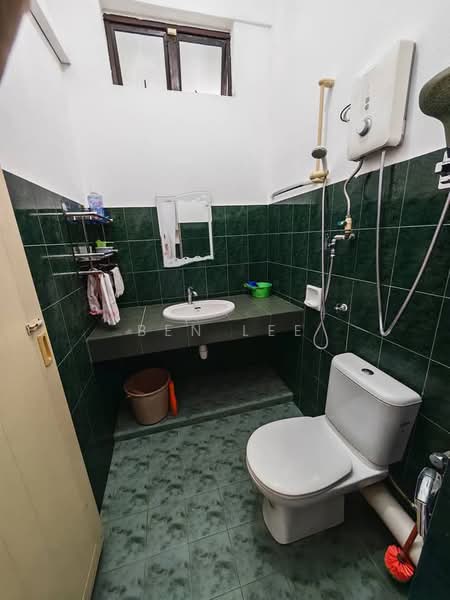 Rumah Teres 2 Tingkat untuk Dijual di Sungai Ara (Penang) - Ben Lee - Bathroom - PropertyGuru.com.my