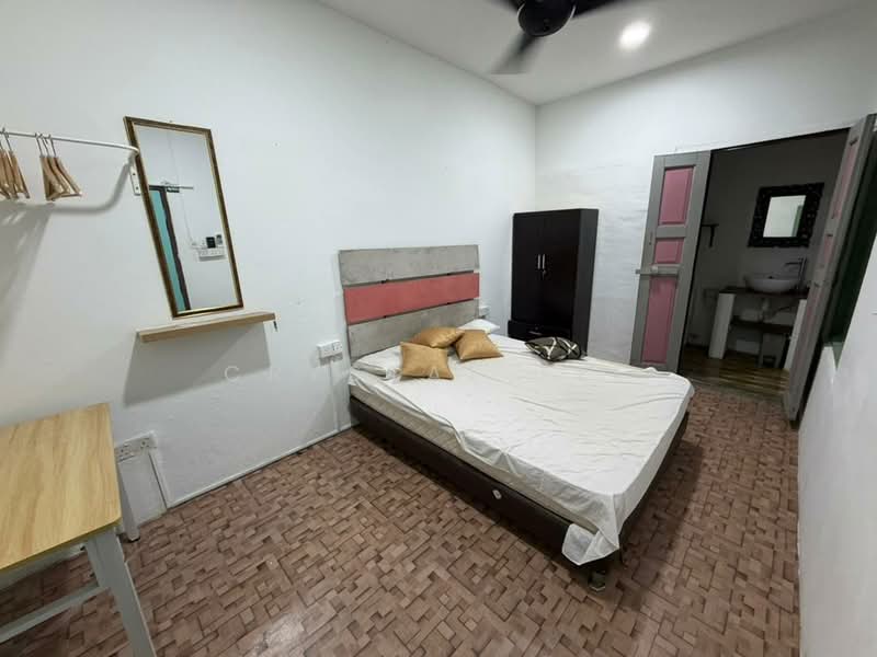 Kedai untuk Dijual di George Town (Penang) - Crystal Tee - Bedroom - PropertyGuru.com.my