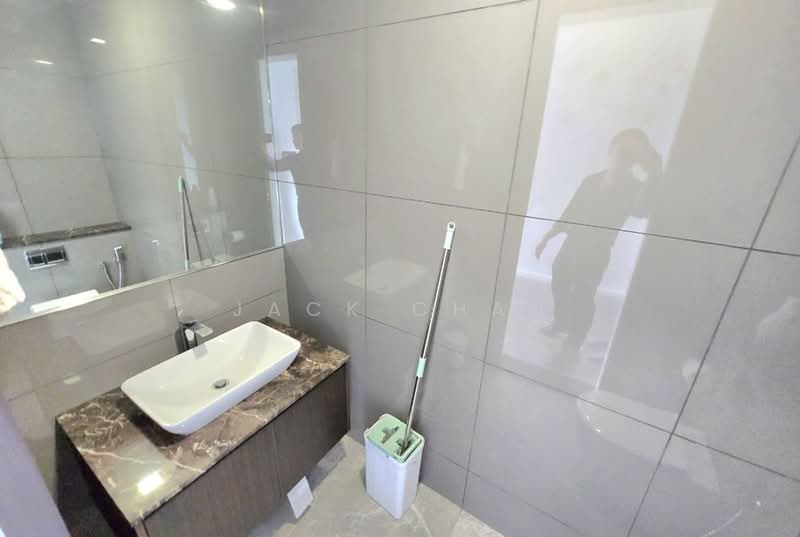Service Residence for Sale at Park Regent @Desa Park City - Jack Chan - Bathroom - PropertyGuru.com.my