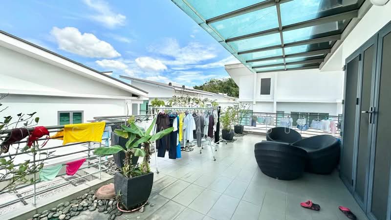 Rumah Banglo untuk Dijual di Taman Sains Selangor (Kota Damansara) - Cik Maya Abdul - Balcony - PropertyGuru.com.my