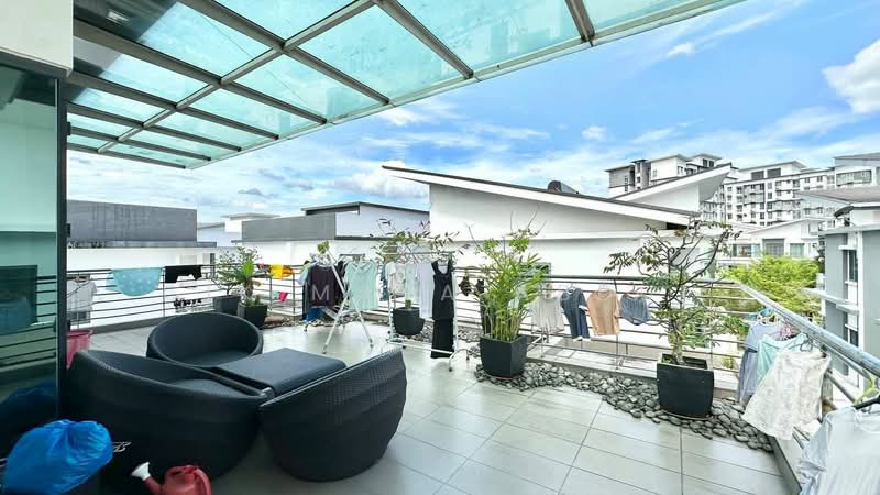 Rumah Banglo untuk Dijual di Taman Sains Selangor (Kota Damansara) - Cik Maya Abdul - Balcony - PropertyGuru.com.my