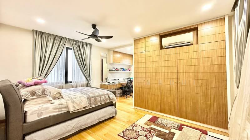 Rumah Banglo untuk Dijual di Taman Sains Selangor (Kota Damansara) - Cik Maya Abdul - Bedroom - PropertyGuru.com.my