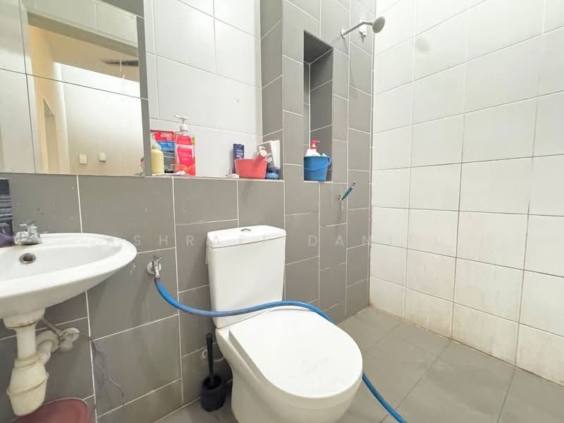 Rumah Teres 2 Tingkat untuk Dijual di Setia Alam (Selangor) - Ashraff Daniel - Bathroom - PropertyGuru.com.my