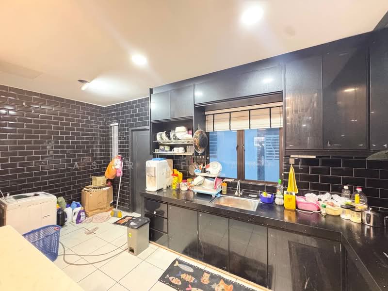 Rumah Teres 2 Tingkat untuk Dijual di Setia Alam (Selangor) - Ashraff Daniel - Kitchen - PropertyGuru.com.my