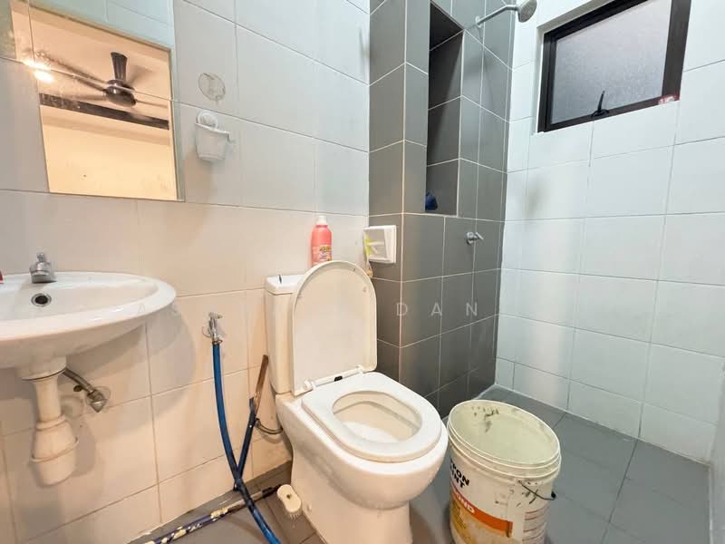 Rumah Teres 2 Tingkat untuk Dijual di Setia Alam (Selangor) - Ashraff Daniel - Bathroom - PropertyGuru.com.my