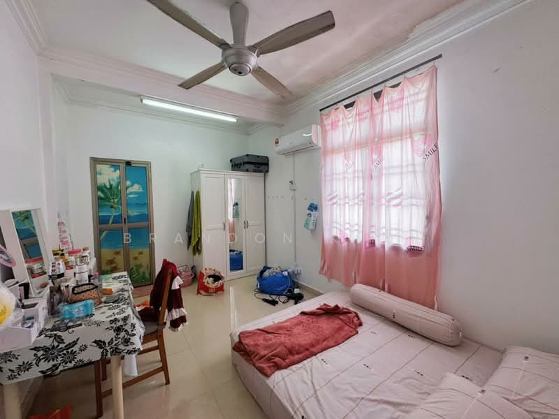 2-storey Terraced House for Sale in Bukit Indah (Iskandar Puteri (Nusajaya)) - Brandon Khor - Bedroom - PropertyGuru.com.my