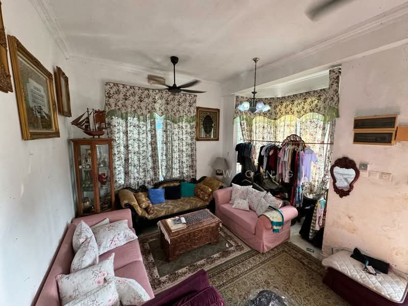 Bungalow for Sale in Bandar Country Homes (Rawang) - Jessie Wong - Living Room - PropertyGuru.com.my