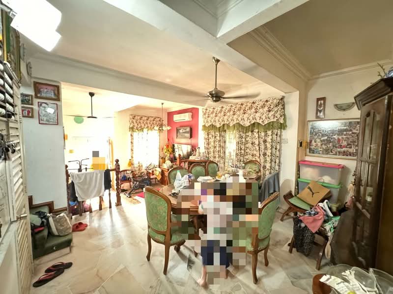 Bungalow for Sale in Bandar Country Homes (Rawang) - Jessie Wong - Living Room - PropertyGuru.com.my