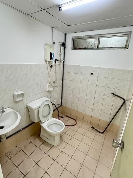 Pangsapuri untuk Dijual di Suria Kipark Damansara - Kian Boon Chee - Bathroom - PropertyGuru.com.my