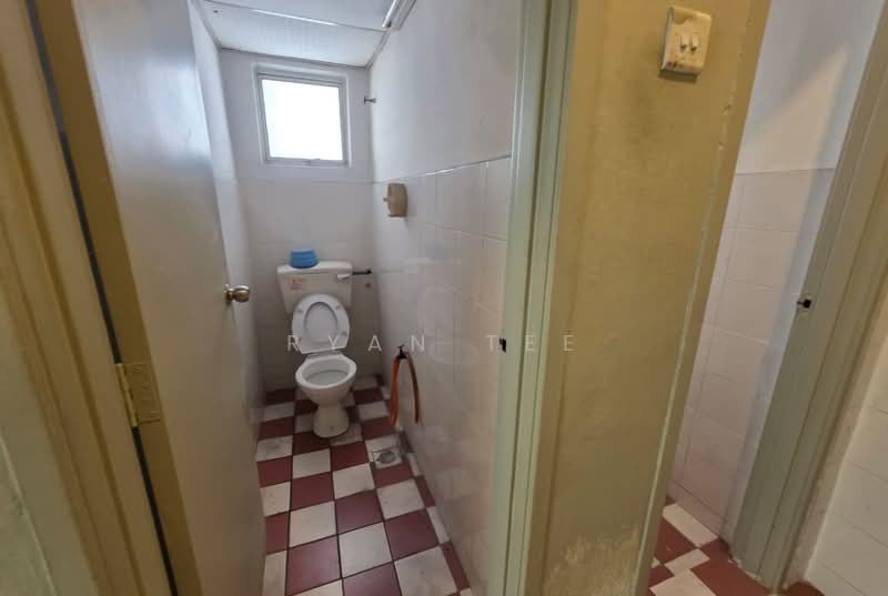 Kedai untuk Disewa di Kepong (Kuala Lumpur) - Ryan Tee - Bathroom - PropertyGuru.com.my