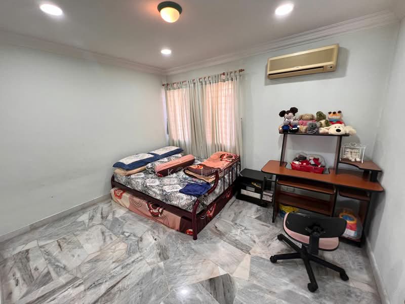 Bungalow for Sale in Rawang (Selangor) - SK Luk - Bedroom - PropertyGuru.com.my