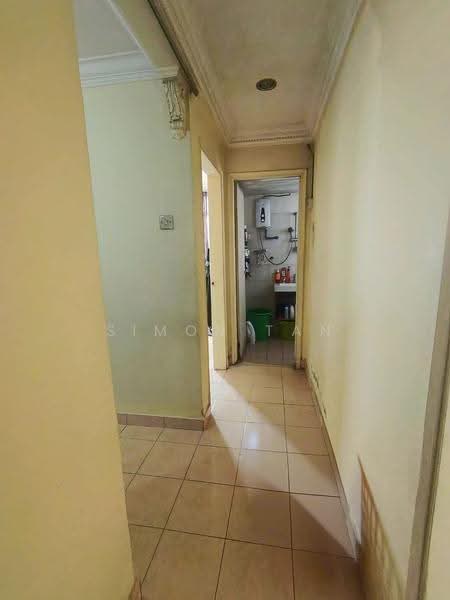 Pangsapuri untuk Dijual di Subang Perdana Goodyear Court 8 - Simon Tan - Corridor - PropertyGuru.com.my