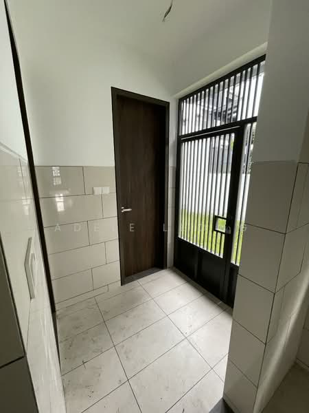 Semi-Detached House for Sale in Bukit Jelutong (Shah Alam) - Adele Leong - PropertyGuru.com.my