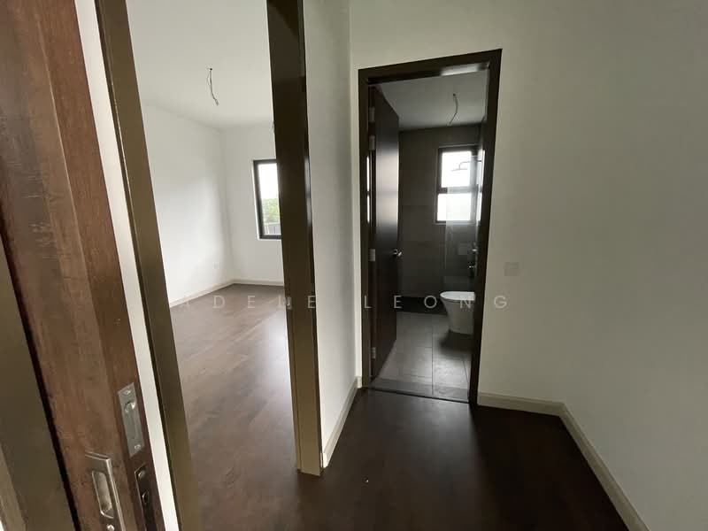 Semi-Detached House for Sale in Bukit Jelutong (Shah Alam) - Adele Leong - PropertyGuru.com.my