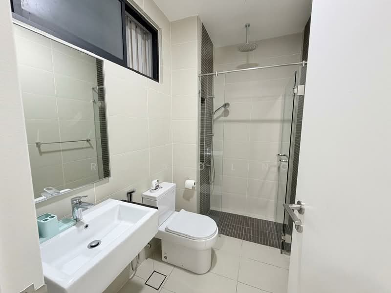 Servis Apartment untuk Disewa di The Sentral Suites - Richard Ling - Bathroom - PropertyGuru.com.my