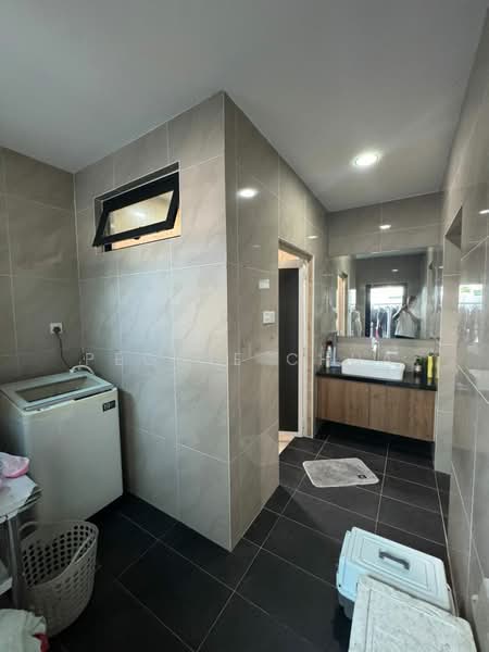 Cluster House for Sale in Taman Ungku Tun Aminah (Skudai) - Peggie Chua - Bathroom - PropertyGuru.com.my