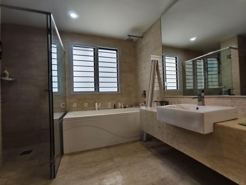 Rumah Teres 3-Tingkat untuk Dijual di Sutera Damansara (Damansara Damai) - Carmen Chin - Bathroom - PropertyGuru.com.my