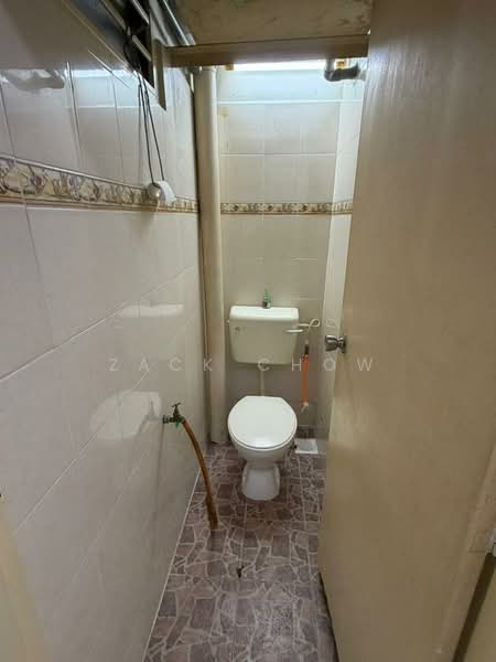 Rumah Flat untuk Dijual di Rumah Pangsa Sri Orkid (Ehsan Jaya) - Zack Chow - Bathroom - PropertyGuru.com.my