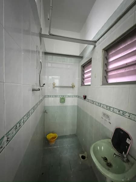 Rumah Teres untuk Disewa di KL City Centre (Kuala Lumpur) - Frederick Tan - Bathroom - PropertyGuru.com.my