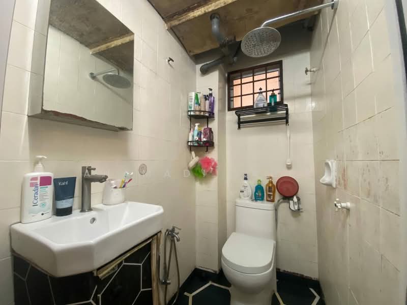 Apartment for Sale at Pangsapuri Merak - Ahamadi Sabir - Bathroom - PropertyGuru.com.my