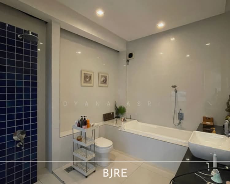 2-storey Terraced House for Sale in Bukit Jelutong (Shah Alam) - Dyana Asri - Bathroom - PropertyGuru.com.my