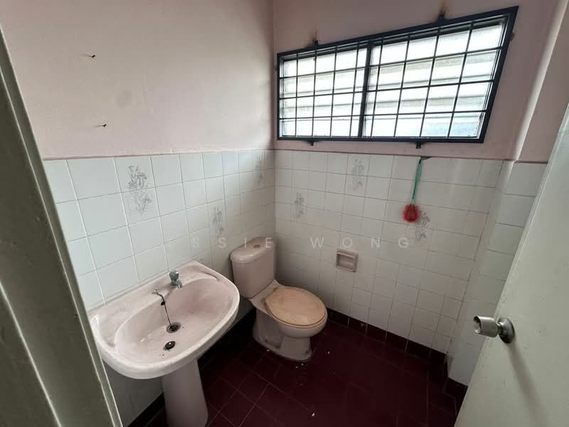 Bungalow for Sale in Bandar Bukit Beruntung (Bukit Beruntung) - Jessie Wong - Bathroom - PropertyGuru.com.my