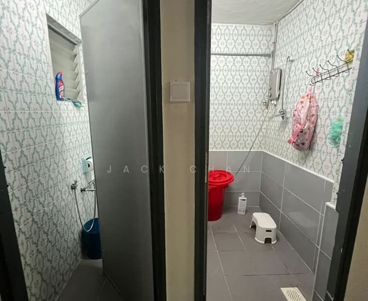 1.5-storey Terraced House for Sale in Kepong Baru (Kepong) - Jack Chan - Bathroom - PropertyGuru.com.my