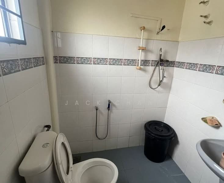 1.5-storey Terraced House for Sale in Kepong Baru (Kepong) - Jack Chan - Bathroom - PropertyGuru.com.my
