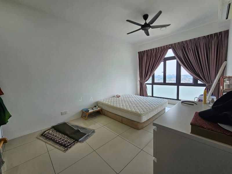 Service Residence for Sale at 8Scape Residence @ Sutera - Jay Pun - Bedroom - PropertyGuru.com.my