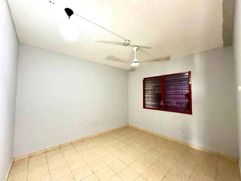 Flat for Sale at Pangsapuri SS8 Kelana Jaya - Harun Osman - PropertyGuru.com.my
