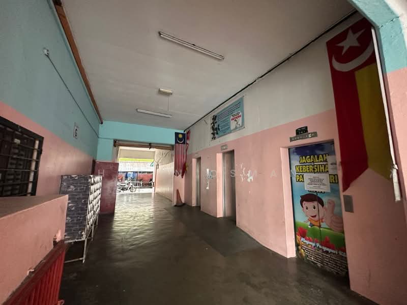 Flat for Sale at Pangsapuri SS8 Kelana Jaya - Harun Osman - PropertyGuru.com.my