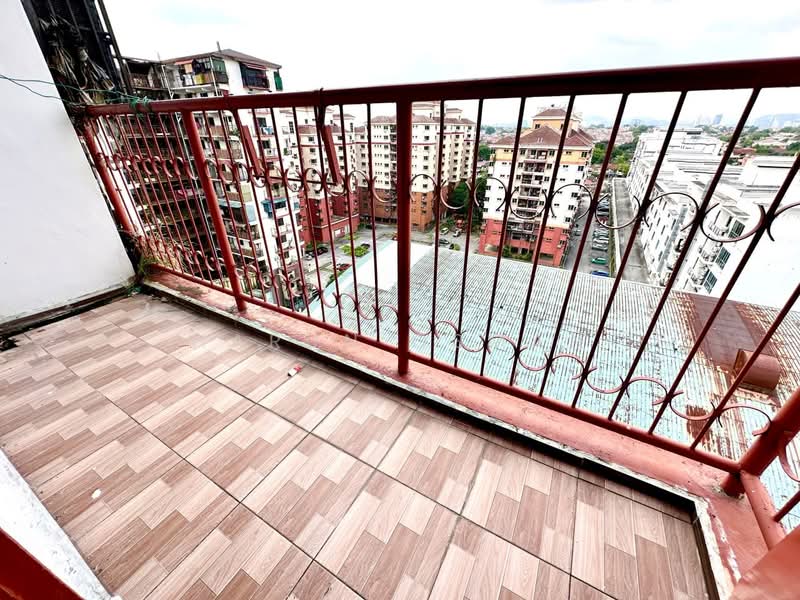 Flat for Sale at Pangsapuri SS8 Kelana Jaya - Harun Osman - PropertyGuru.com.my