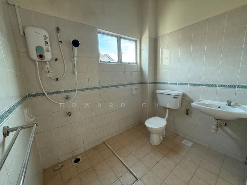 2-storey Terraced House for Rent in Taman Impian Emas (Skudai) - Howard Chai - Bathroom - PropertyGuru.com.my