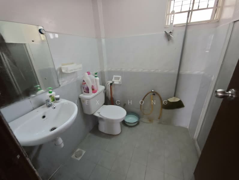 Condominium for Sale at Paradesa Tropica - Alex CHONG - Bathroom - PropertyGuru.com.my
