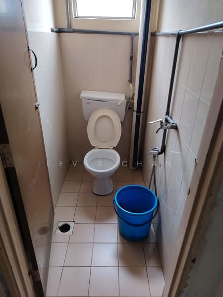 Kedai / Pejabat untuk Disewa di Ampang Jaya (Ampang) - Levis Chan - Bathroom - PropertyGuru.com.my