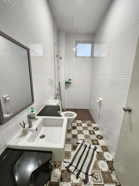 Rumah Berkembar untuk Dijual di Taman Ponderosa (Johor Bahru) - Genki Yap - Bathroom - PropertyGuru.com.my