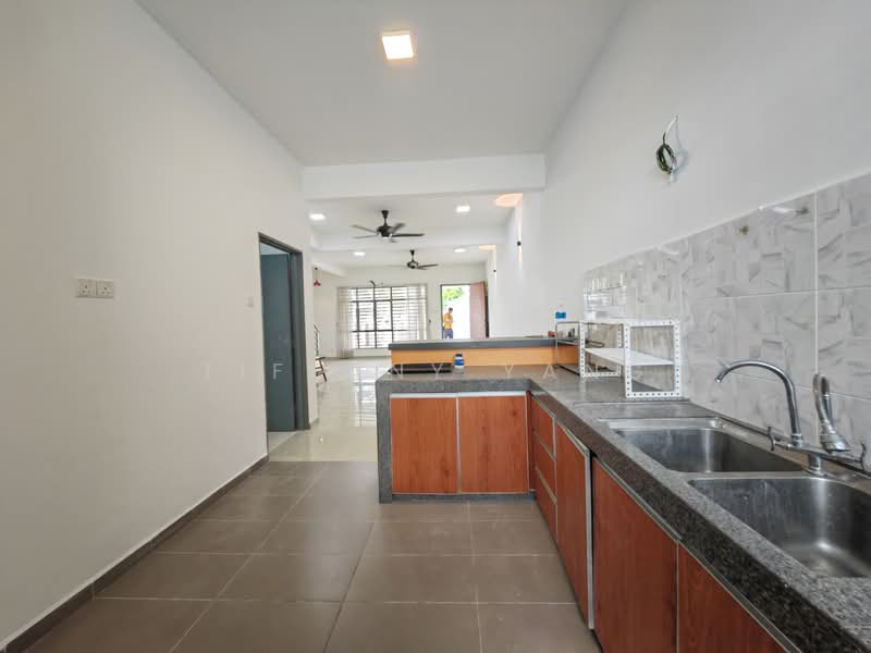 Rumah Teres 2 Tingkat untuk Dijual di Bandar Tasik Puteri (Rawang) - Tiffany Yang - Kitchen - PropertyGuru.com.my