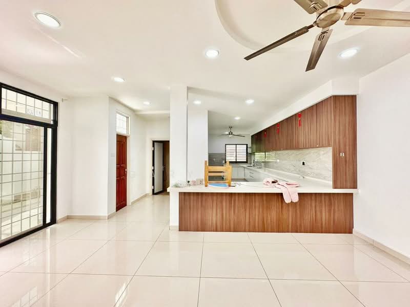 Semi-Detached House for Sale in Gelugor (Penang) - Gary Goh - Living Room - PropertyGuru.com.my