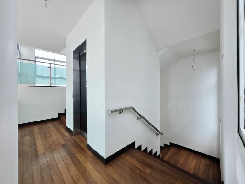 Bungalow for Sale in Ulu Kelang (Kuala Lumpur) - Cik Maya Abdul - Corridor - PropertyGuru.com.my