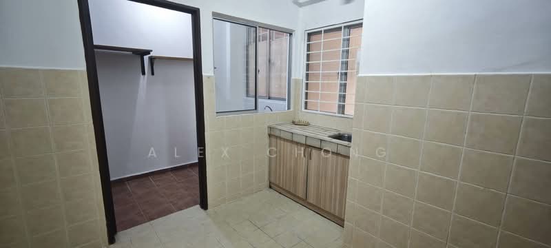 Condominium for Sale at Paradesa Tropica - Alex CHONG - Kitchen - PropertyGuru.com.my