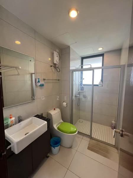 Condominium for Sale at Royal Strand @ Country Garden Danga Bay - NG ZEN XI - Bathroom - PropertyGuru.com.my