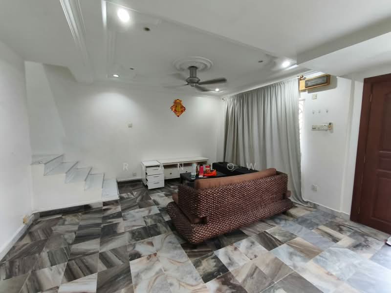 2-storey Terraced House for Sale in Taman Cheras Jaya (Cheras) - Ryan Low - Living Room - PropertyGuru.com.my