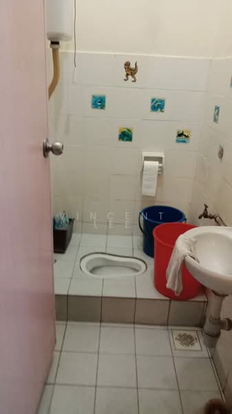 Rumah Teres 2 Tingkat untuk Disewa di Taman Mega Jaya (Ampang) - Vincent Lee - Bathroom - PropertyGuru.com.my
