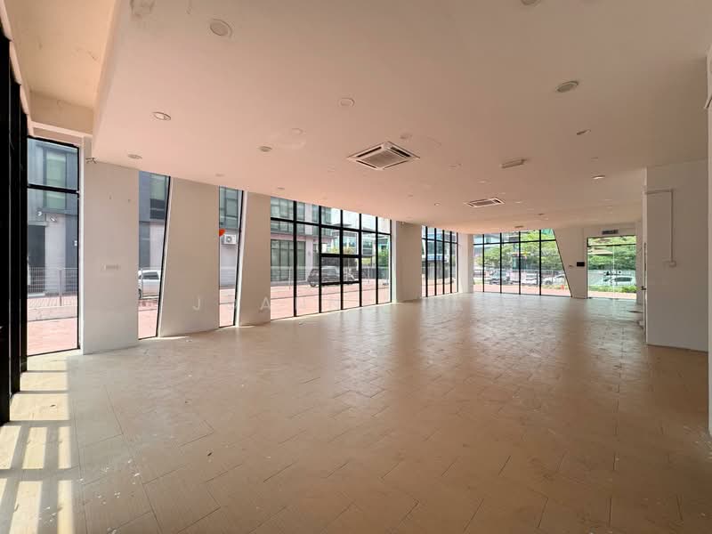 Tanah Komersial untuk Disewa di Seksyen U13 (Setia Alam) - Joanne Tan - Interior - PropertyGuru.com.my