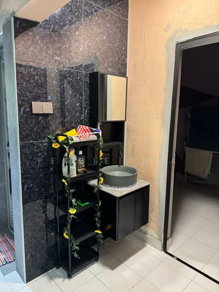 2-storey Terraced House for Sale in Taman Gaya (Ulu Tiram) - Peggie Chua - Bathroom - PropertyGuru.com.my