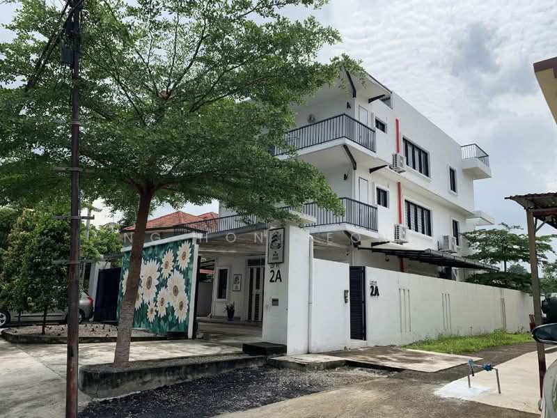 Bungalow for Sale in Kampung Petaling Bahagia (Jalan Klang Lama (Old Klang Road)) - Ng Hon Keong - Exterior - PropertyGuru.com.my