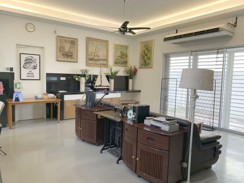 Bungalow for Sale in Kampung Petaling Bahagia (Jalan Klang Lama (Old Klang Road)) - Ng Hon Keong - Living Room - PropertyGuru.com.my