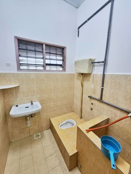 Rumah Teres 1 Tingkat untuk Dijual di Taman Cheras Perdana (Cheras) - Nurashekin . - Bathroom - PropertyGuru.com.my
