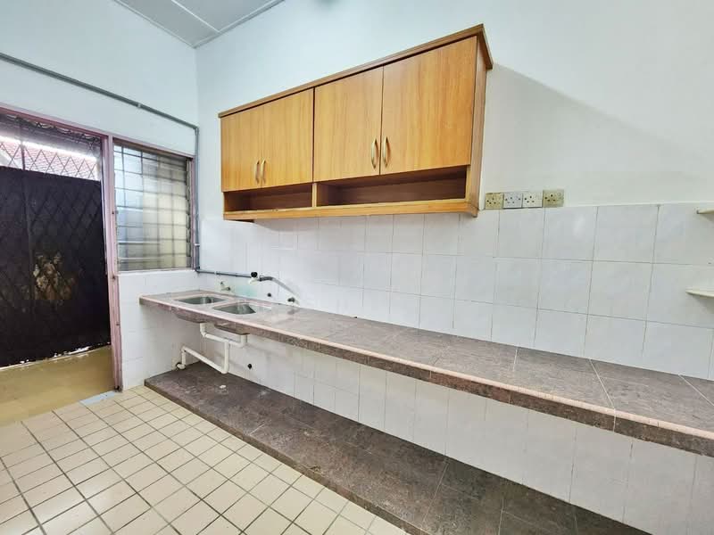 Rumah Teres 1 Tingkat untuk Dijual di Taman Cheras Perdana (Cheras) - Nurashekin . - Kitchen - PropertyGuru.com.my